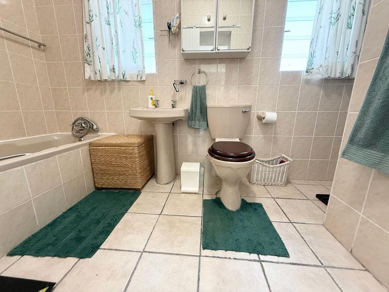 4 Bedroom Property for Sale in Stilbaai Wes Western Cape